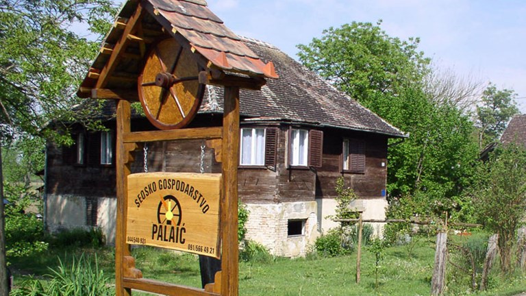 Etnološka zbirka obitelji Palaić (Krapje br. 48)