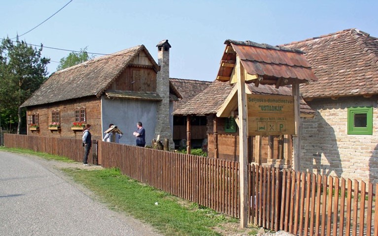 Selo Lonja